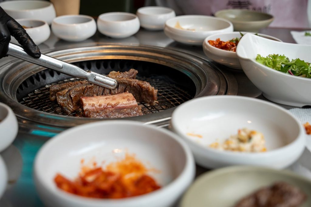 Een beetje pit en vuur: wat is de Koreaanse barbecue?